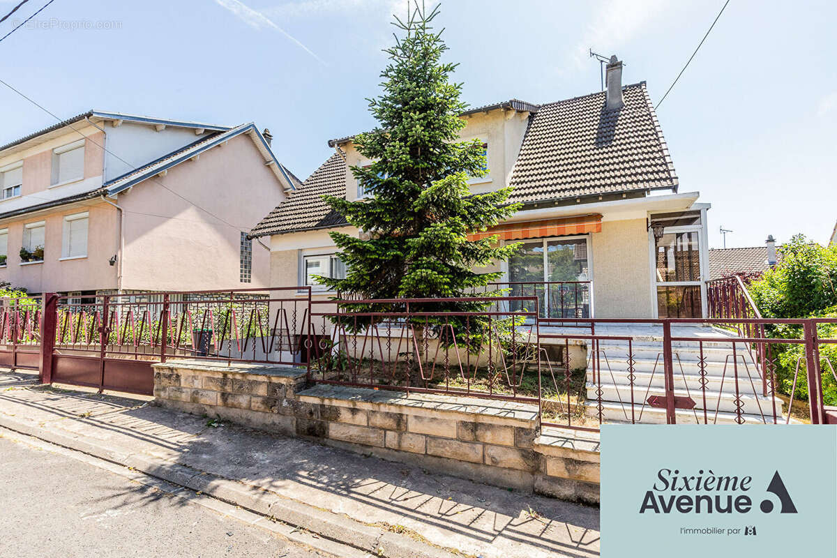 Maison à CHILLY-MAZARIN