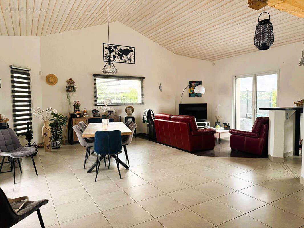 Maison à DOUE-LA-FONTAINE
