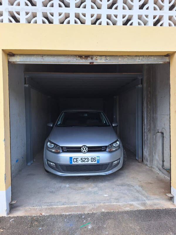 Parking à LE GOSIER