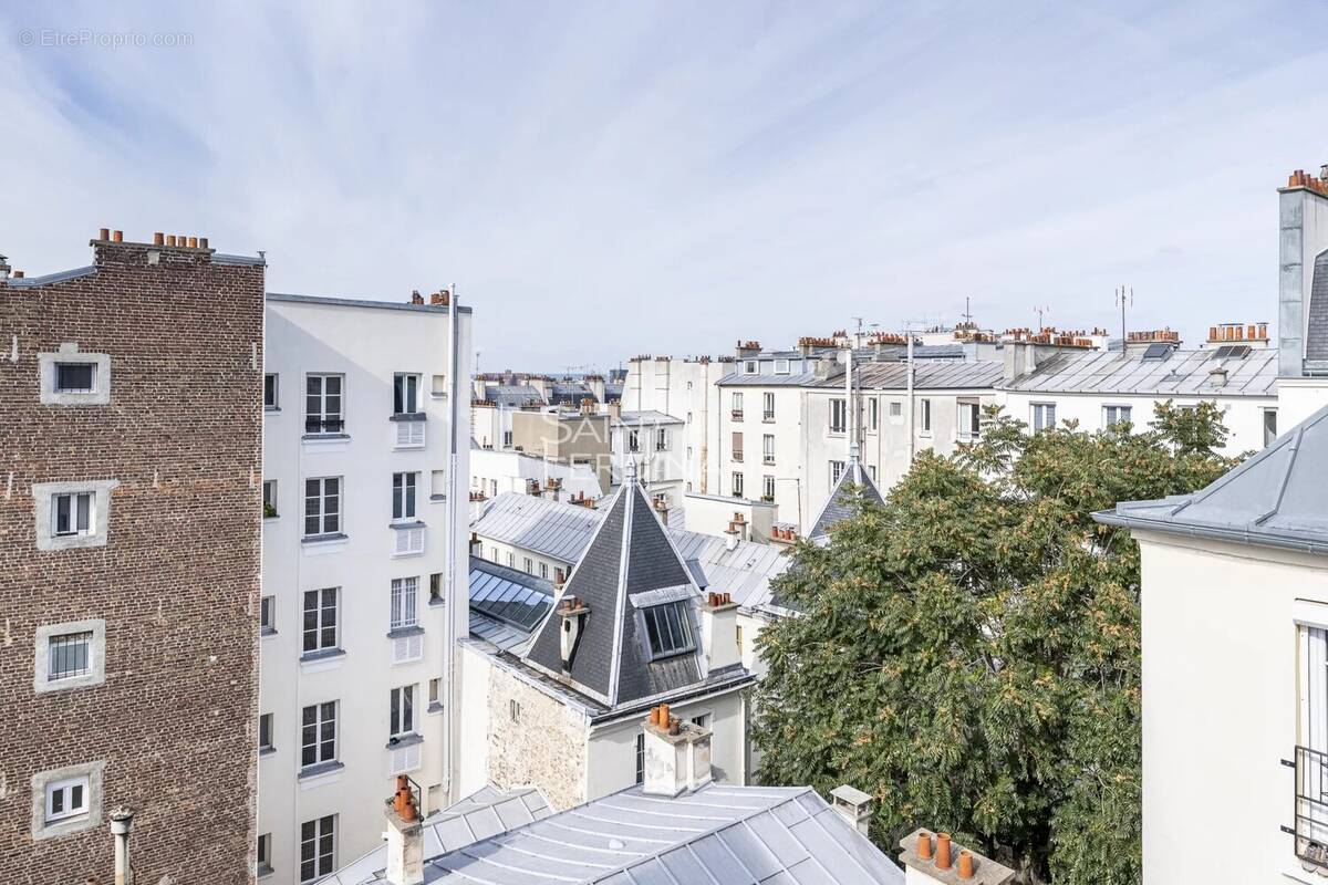 Appartement à PARIS-17E