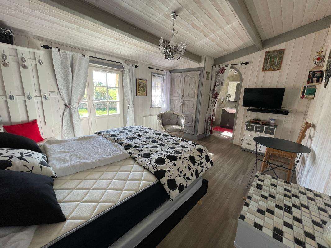 Maison à SAINTE-ALVERE