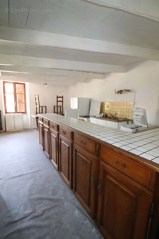 Maison à DESAIGNES