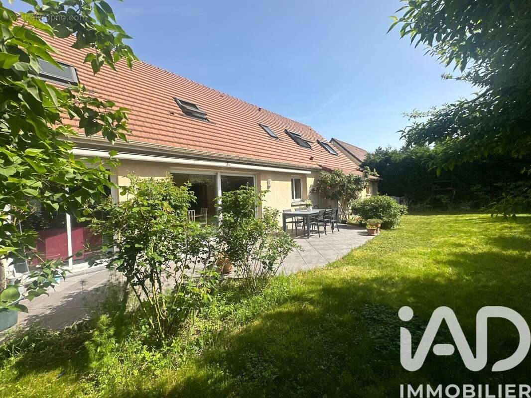 Photo 2 - Maison à CHAMPS-SUR-MARNE