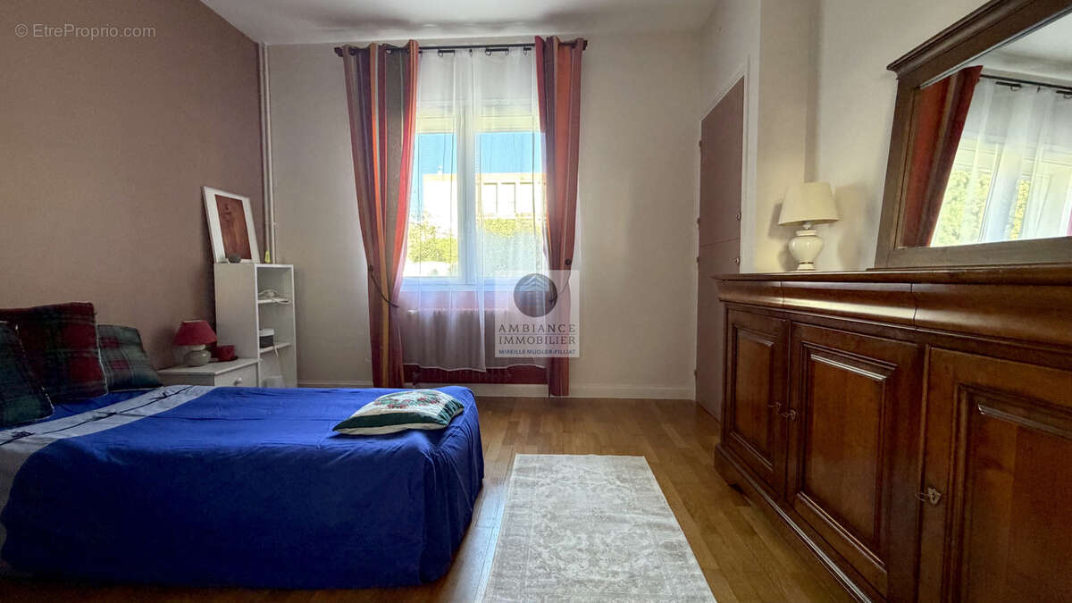 Maison à GUILHERAND-GRANGES