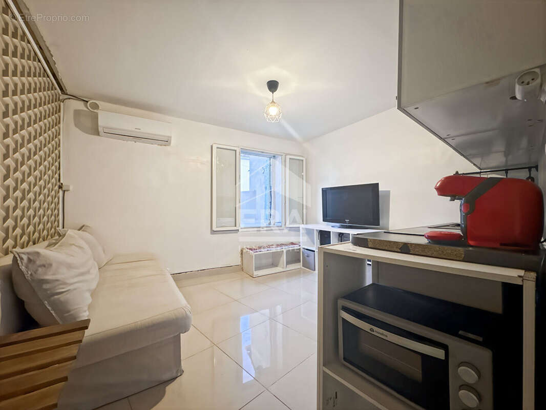 Appartement à MARSEILLE-4E