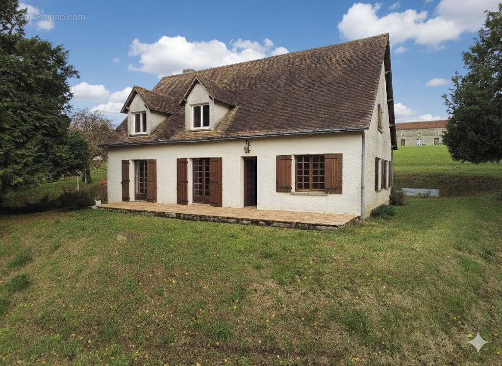 Maison à SAINT-GENEST-D&#039;AMBIERE