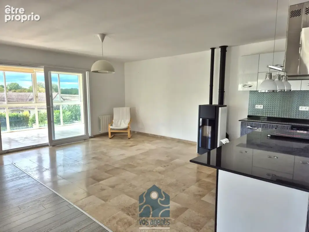 Maison 5 pièces avec véranda garage double et terrasse - photo 4