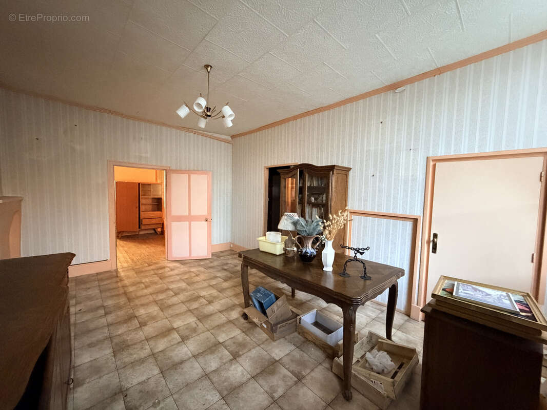 Appartement à PREMERY