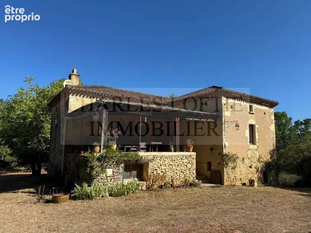 Ensemble immobilier en pierre avec 15 ha de terrain. - photo 3