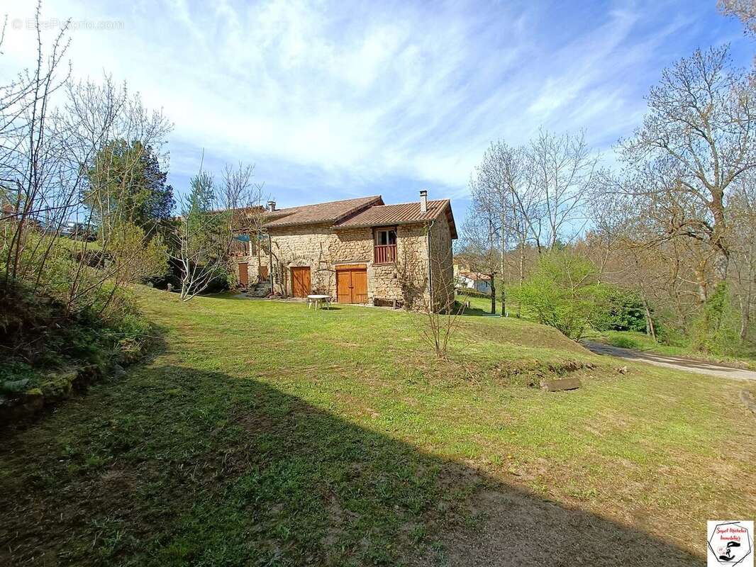 Maison à LE CRESTET