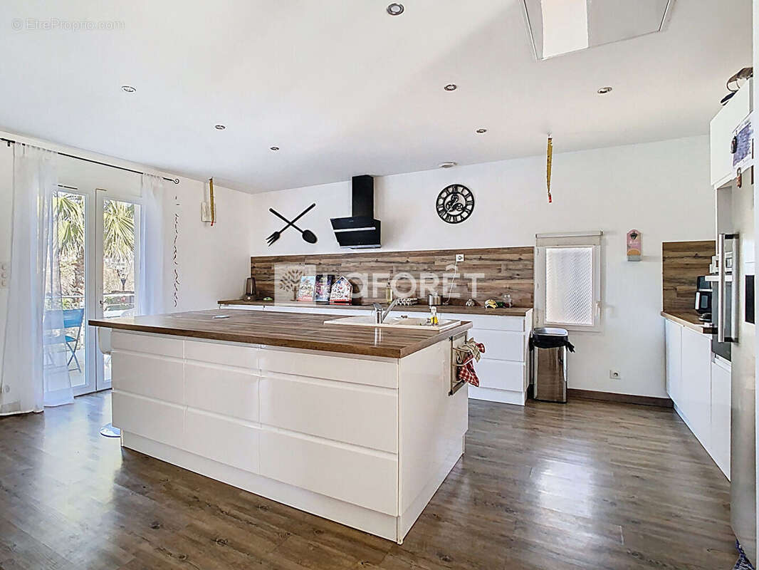 Maison à ESCATALENS