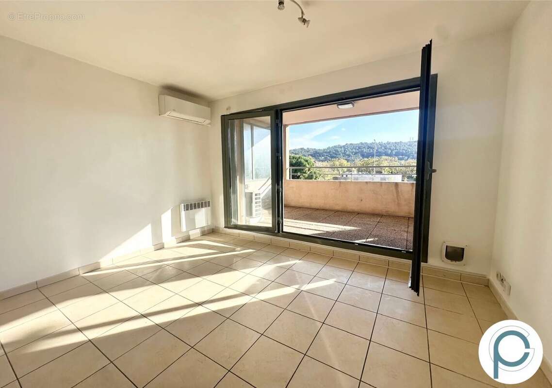 Appartement à SANARY-SUR-MER