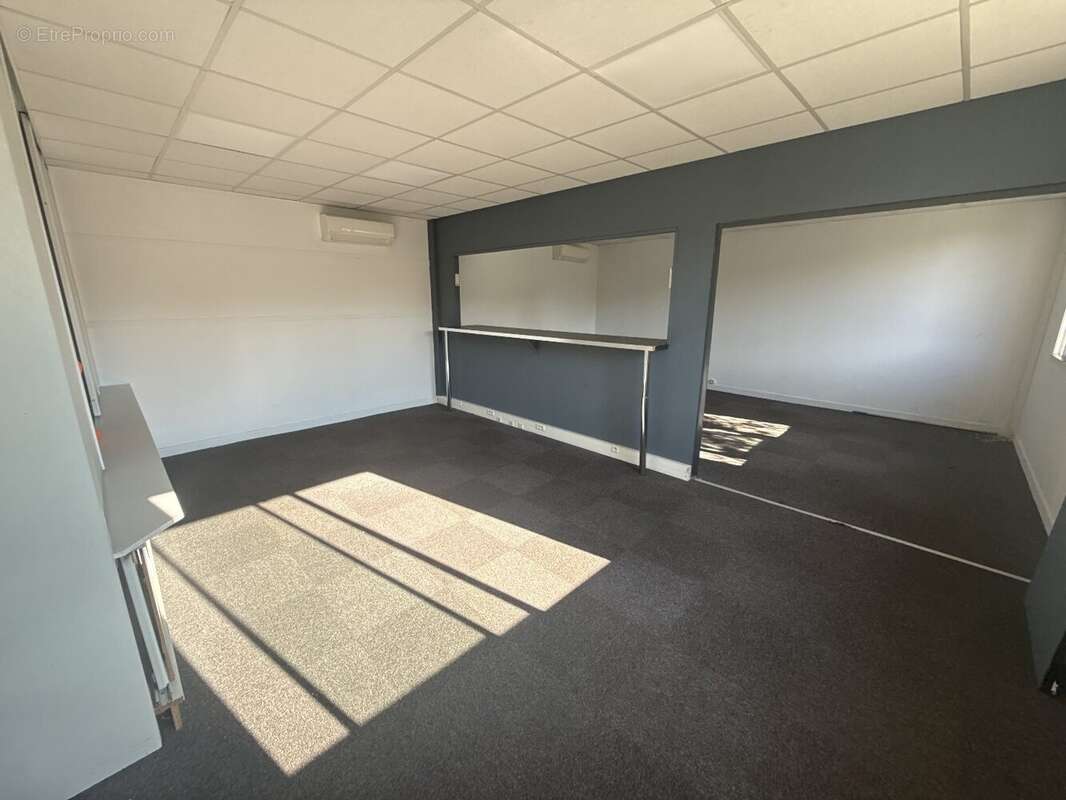 Commerce à AUCAMVILLE