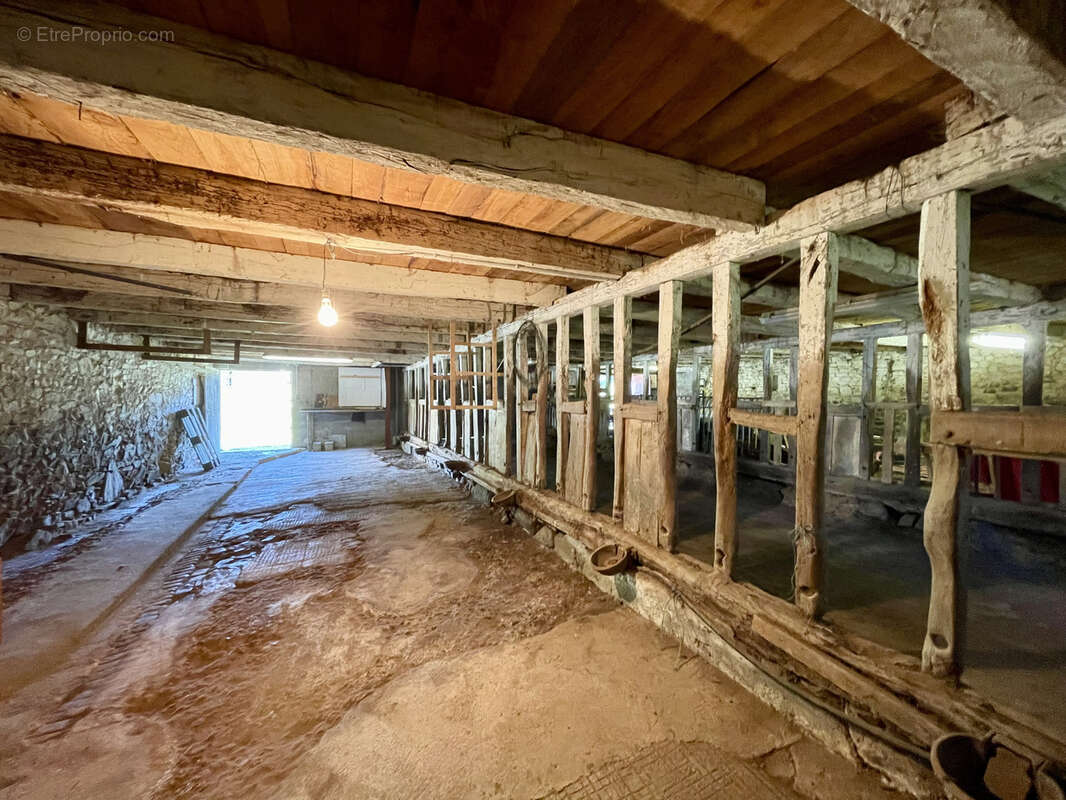 Maison à SAINT-CHRISTOPHE