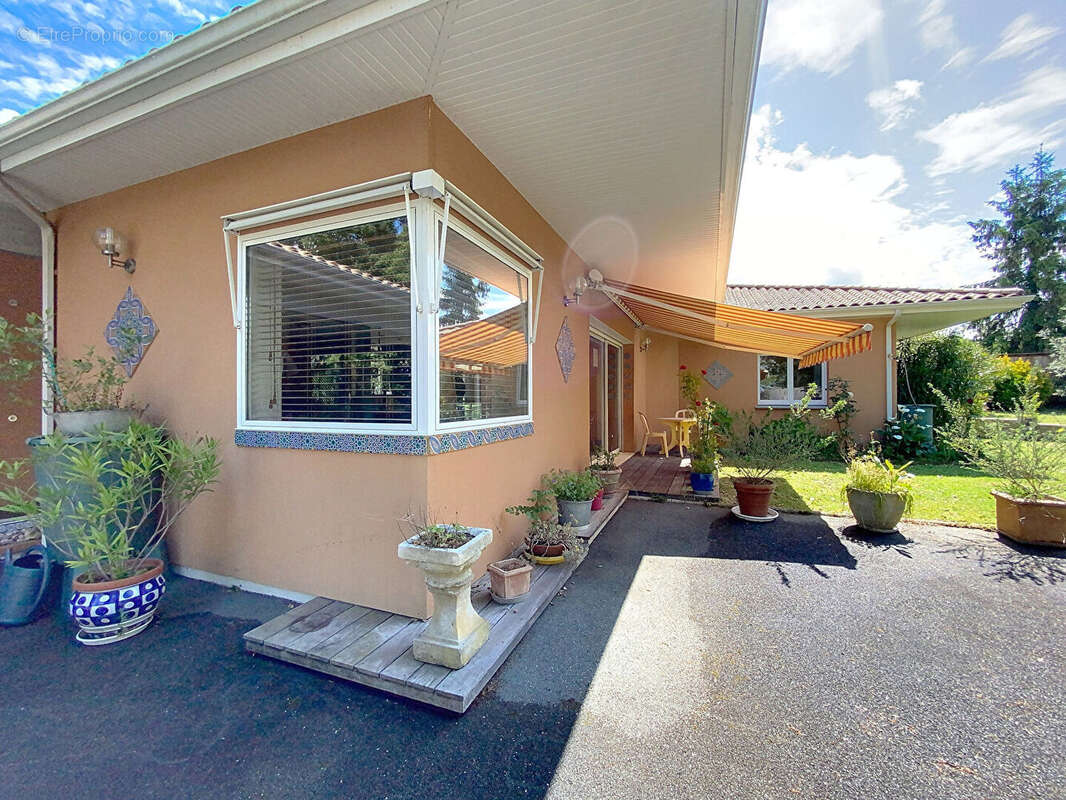 Maison à CAMBLANES-ET-MEYNAC