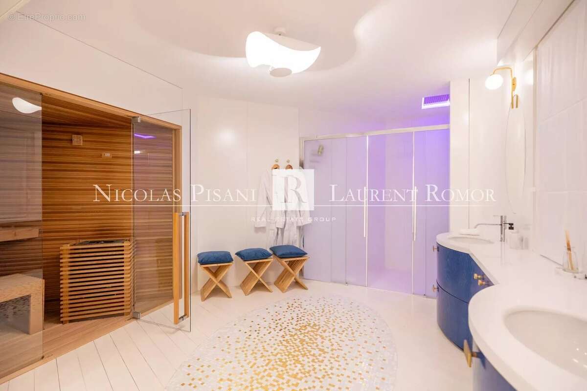 Maison à ROQUEBRUNE-CAP-MARTIN