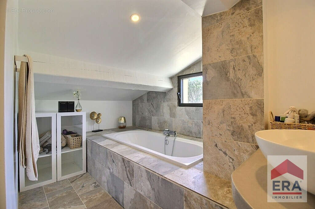 Maison à MALEMORT-DU-COMTAT