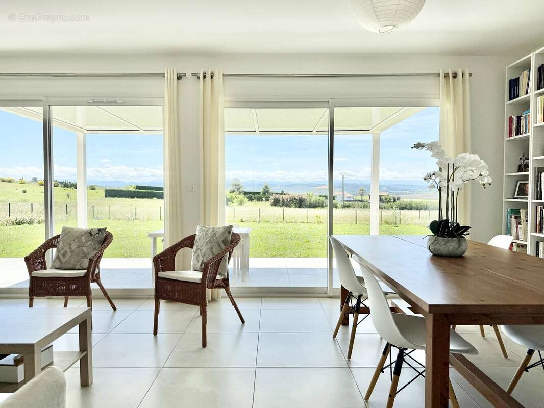 Villa contemporaine de plain-pied avec vue panoramique sur les Pyrénées - photo 6