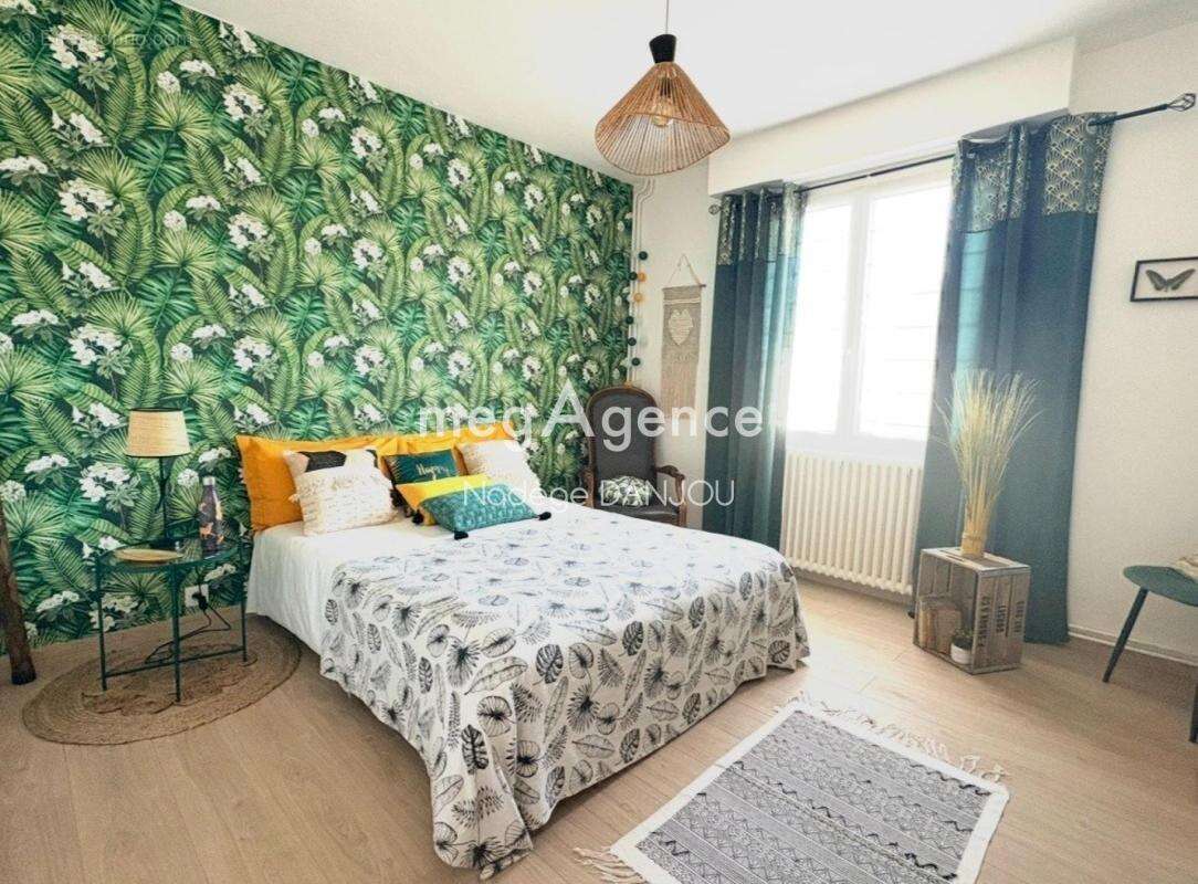 Maison à DONVILLE-LES-BAINS