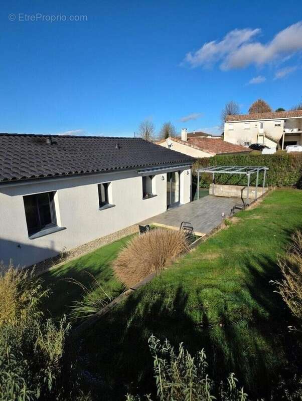 Maison 82 m² à Peyrole  - photo 3
