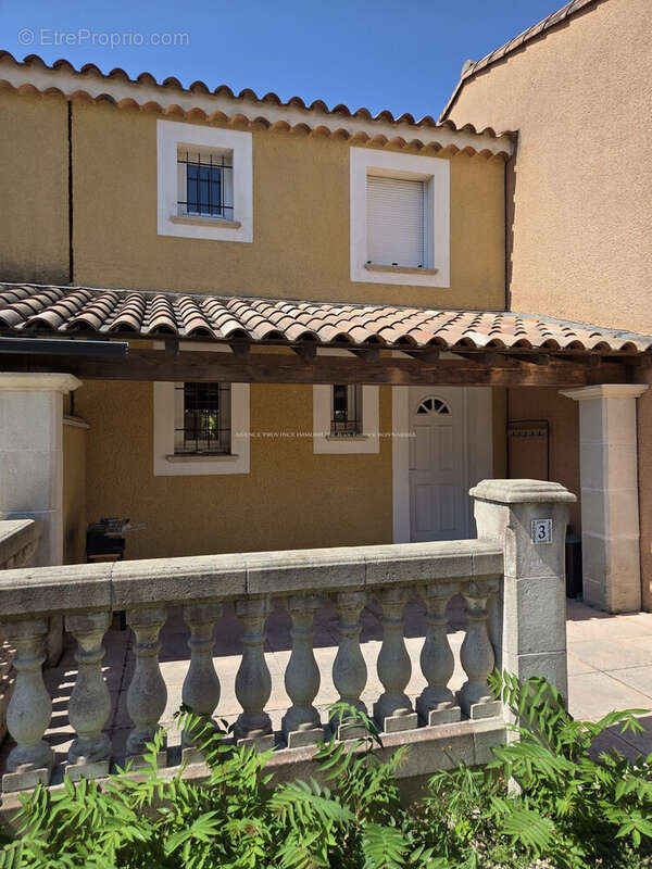 Maison à SAINT-PAUL-TROIS-CHATEAUX