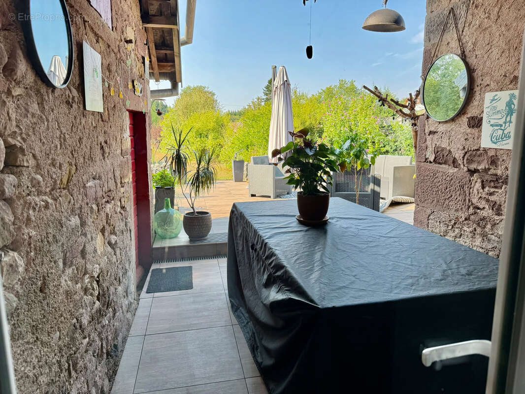 Vente charmante maison rénovée, mitoyenne, sur terrain de  24,77 ares ROYE - photo 12