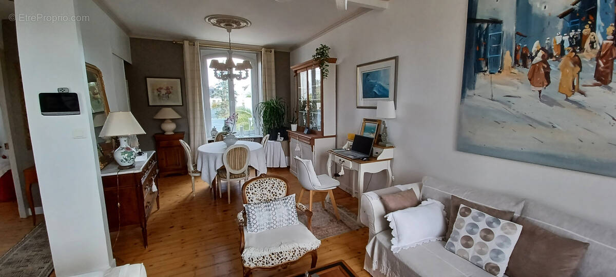 Maison à LE RELECQ-KERHUON