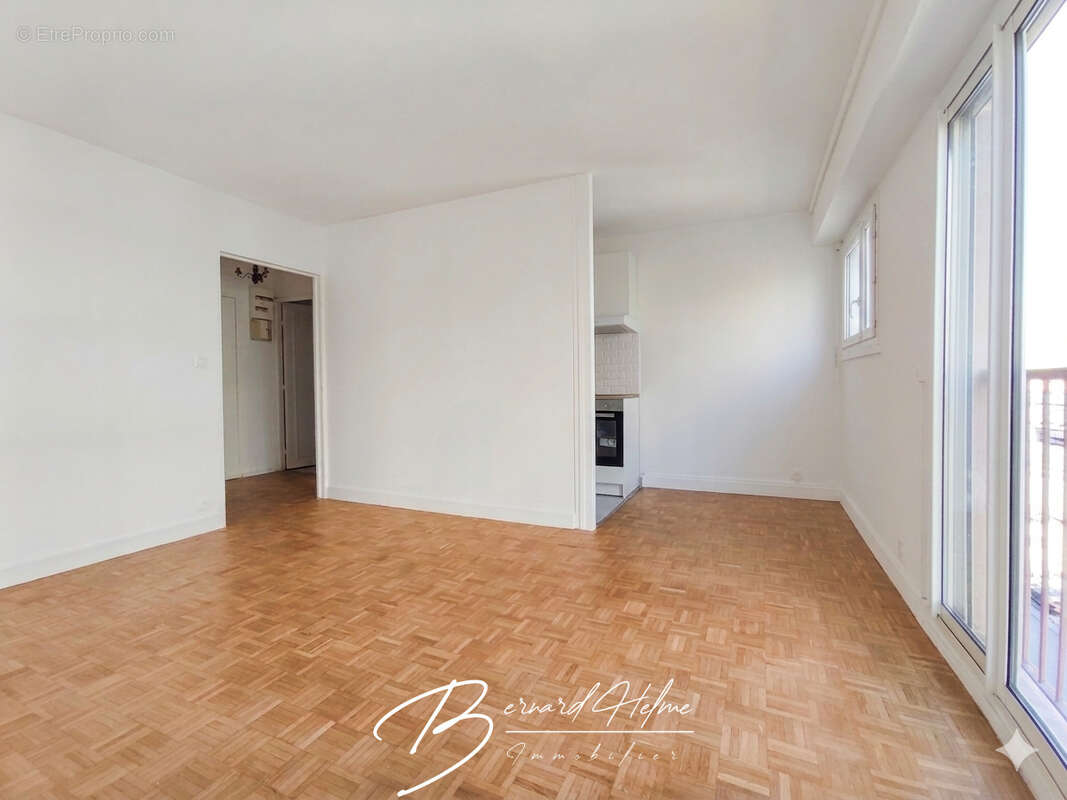 Appartement à MARSEILLE-1E