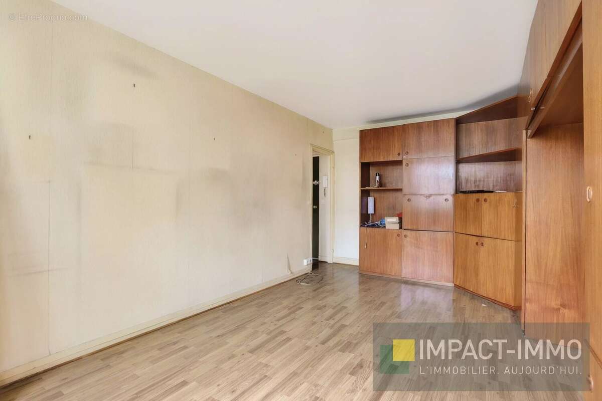 Appartement à LEVALLOIS-PERRET
