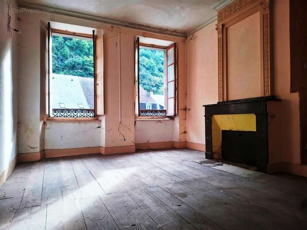 Appartement 70 m² à Saint-Beat  - photo 5