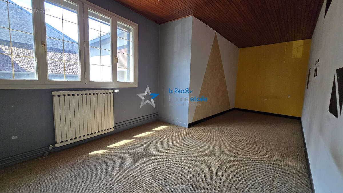 Appartement à POULANGY