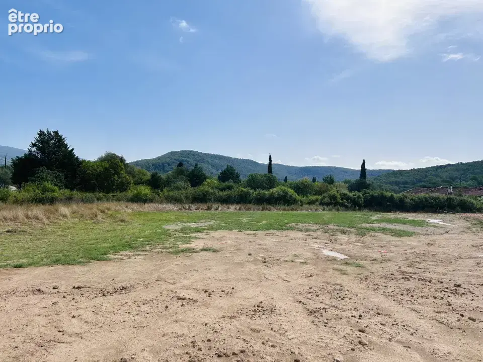 Terrain 832 m² à Salernes  - photo 3