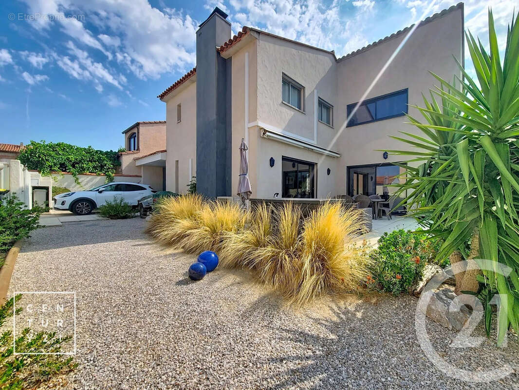 Maison 161 m² à Le Soler  - photo 24