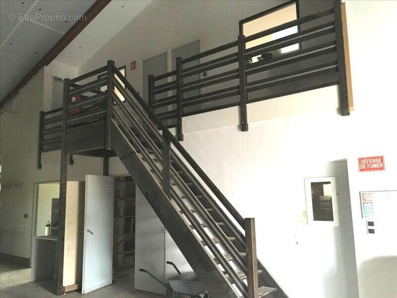 Commerce à FOUGERES