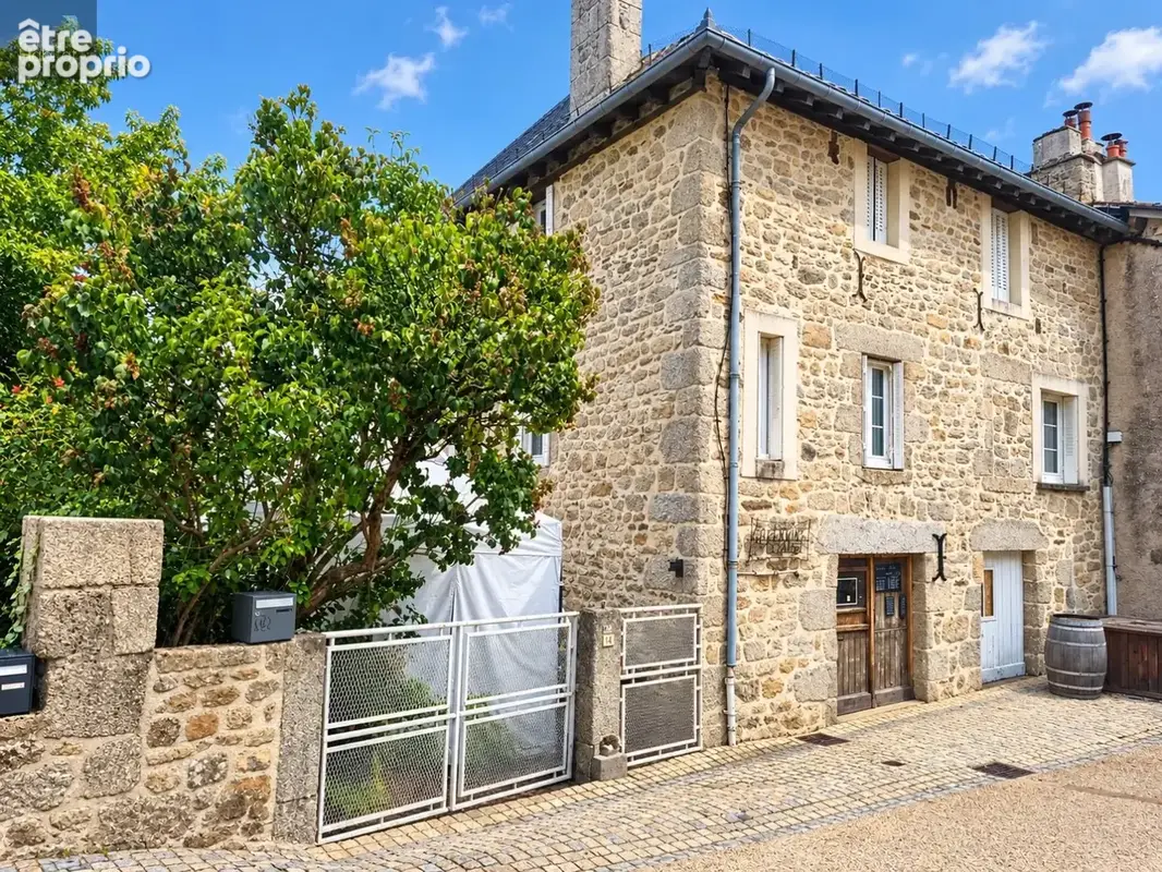 Photo Maison à Marcoles au prix de 170 000€