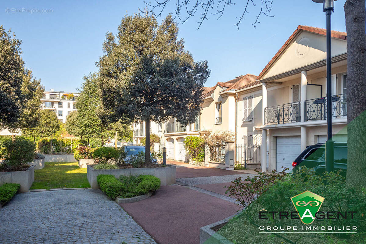 Appartement à MONTROUGE