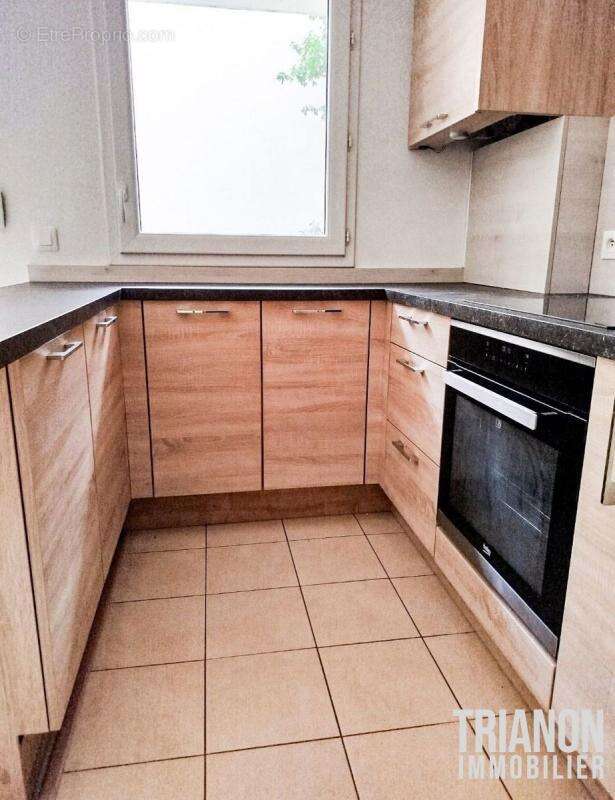 Appartement à LE MESNIL-LE-ROI