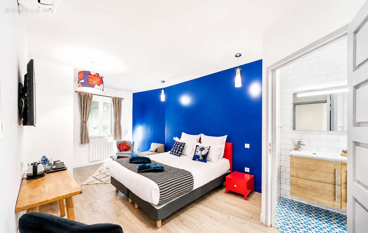 Grande Maison de ville avec 5 suites parentales : pièce de vie de 57 m7 : Cave voutée - photo 14
