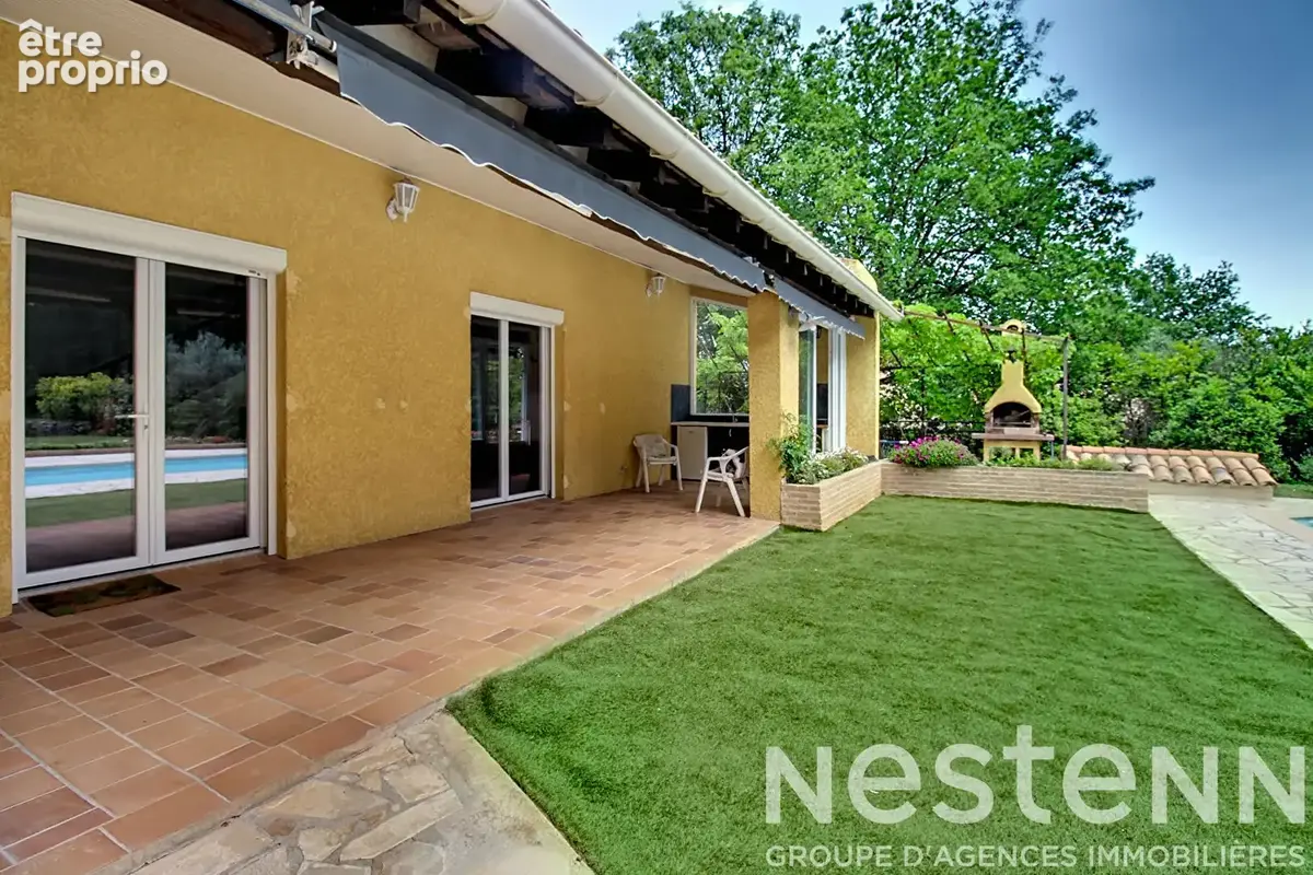 A VENDRE  : Maison avec dépendances, piscine et grand terrain . - photo 25