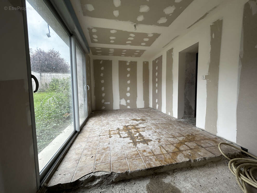 Maison à BAIGNES-SAINTE-RADEGONDE