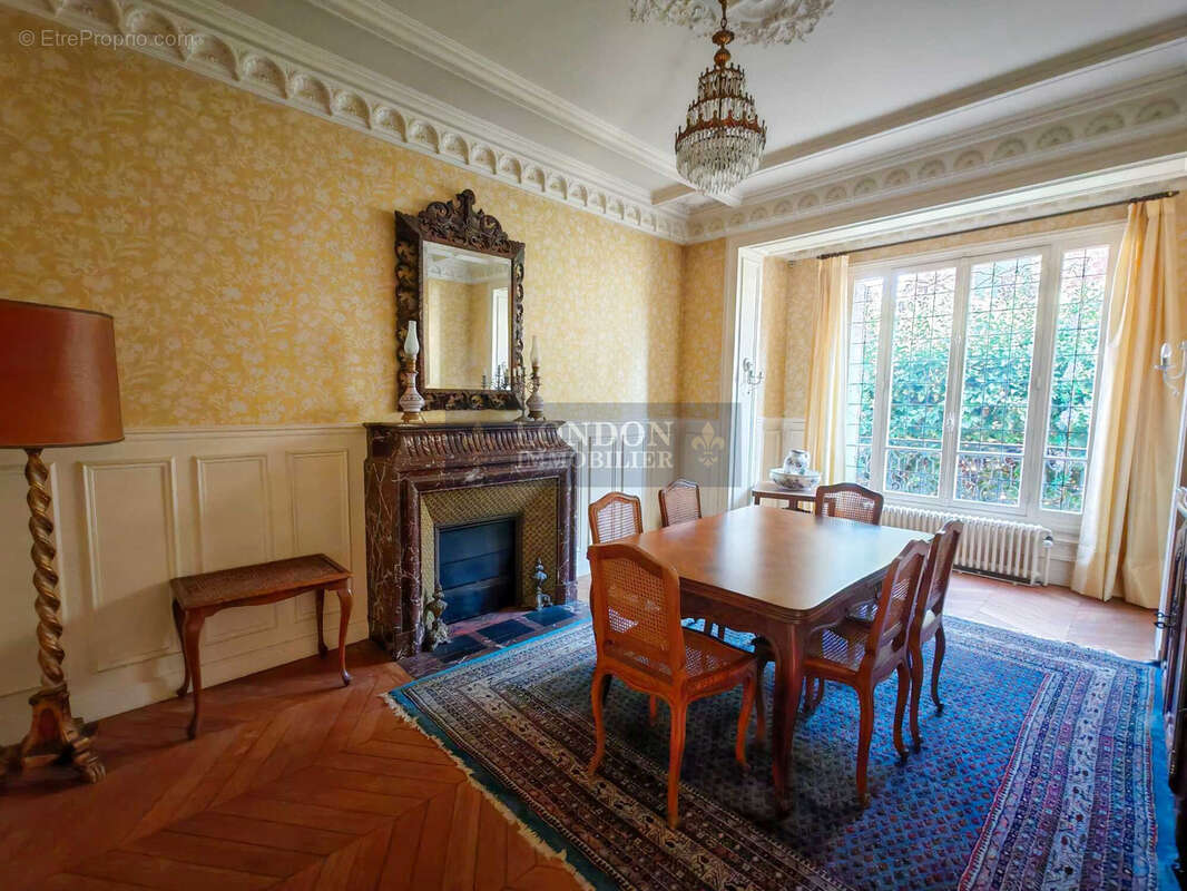 Maison à VERSAILLES