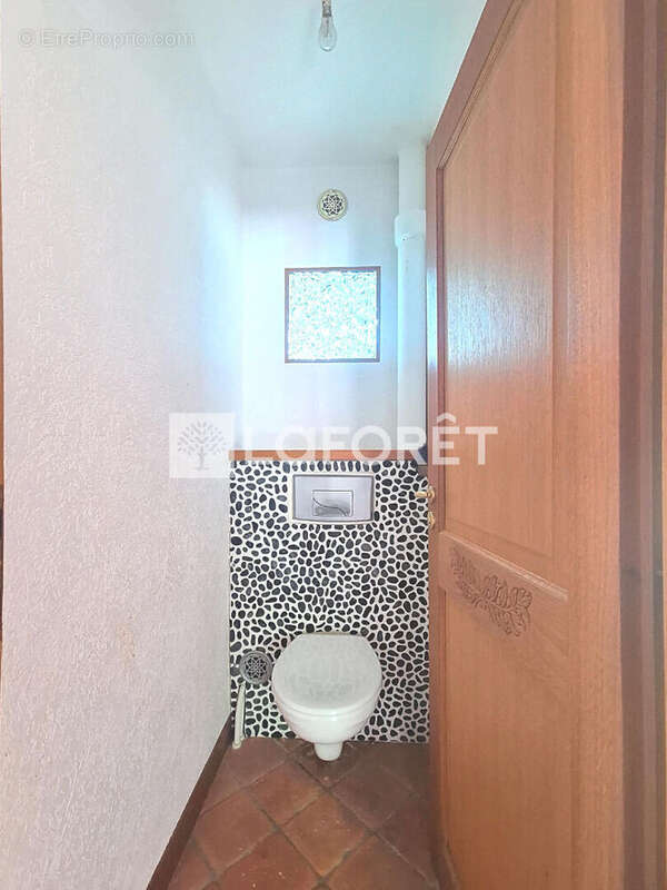 Appartement à CHALLES-LES-EAUX