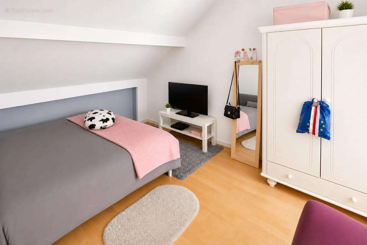 Maison à COURPALAY
