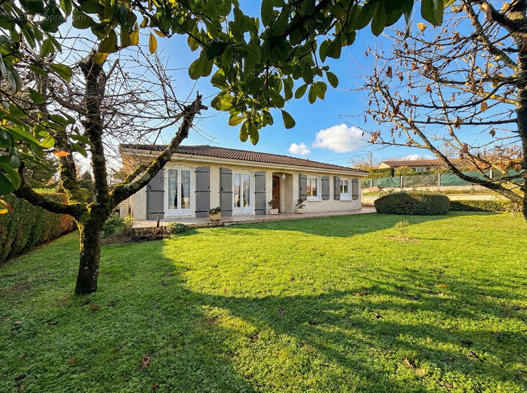 Maison à LA COURONNE