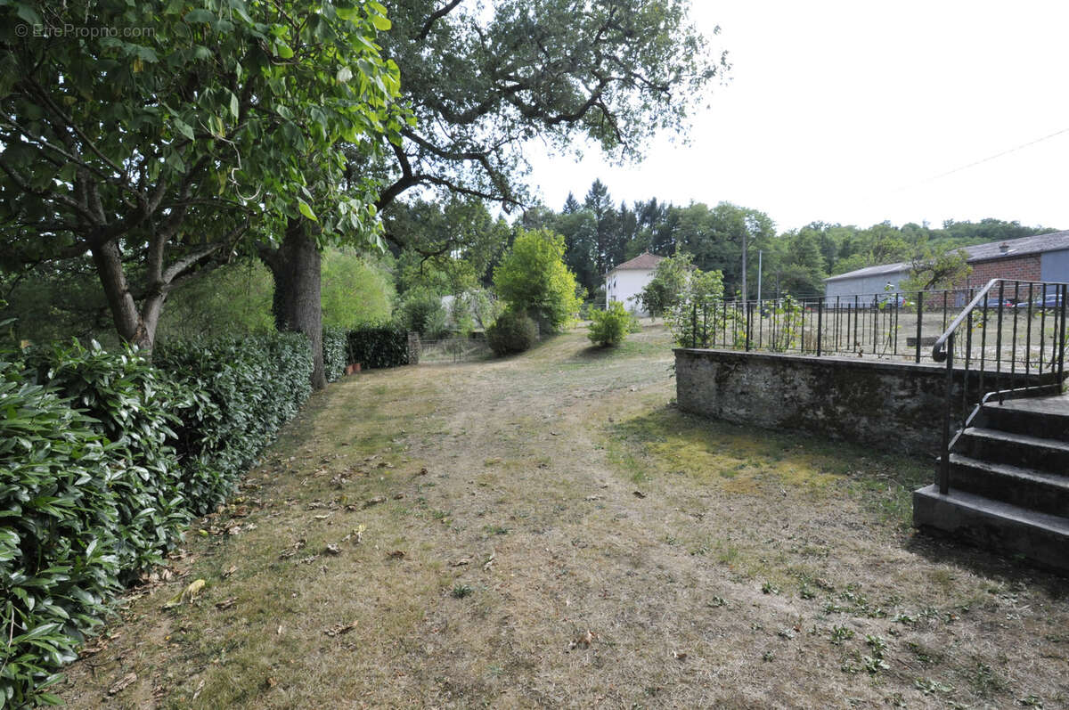 Maison à SAINT-PRIEST-LIGOURE