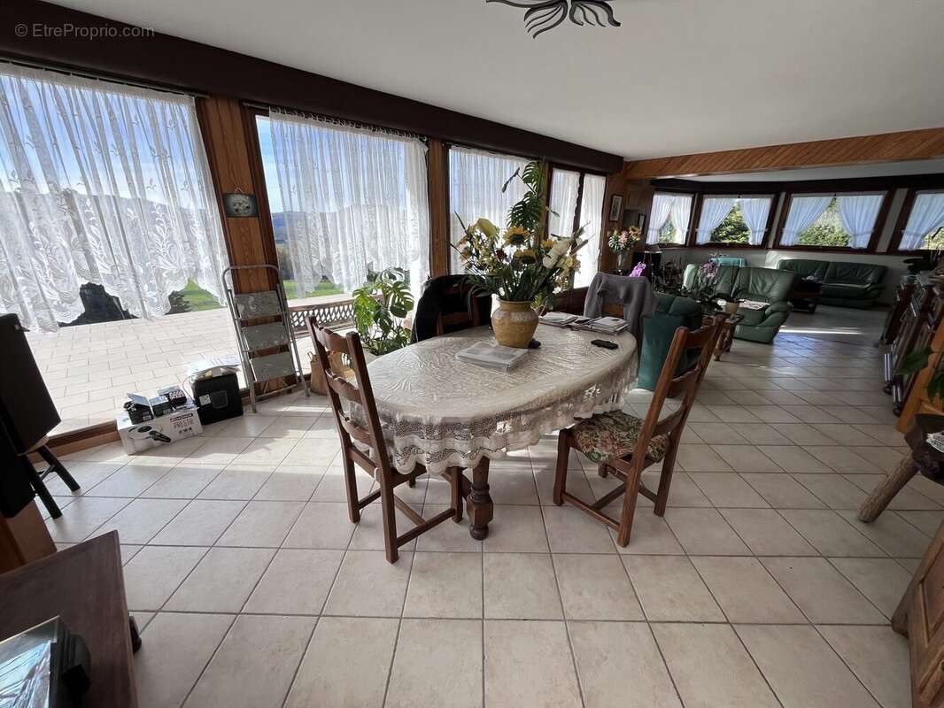 Séjour - Maison à YDES