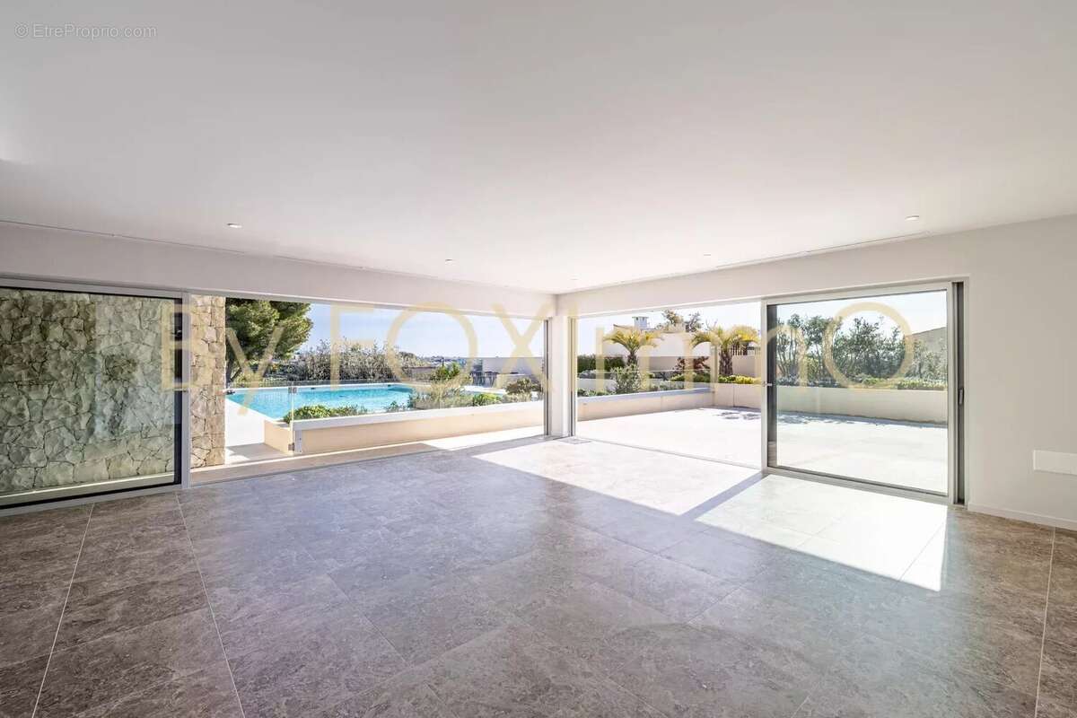 Maison à CAGNES-SUR-MER