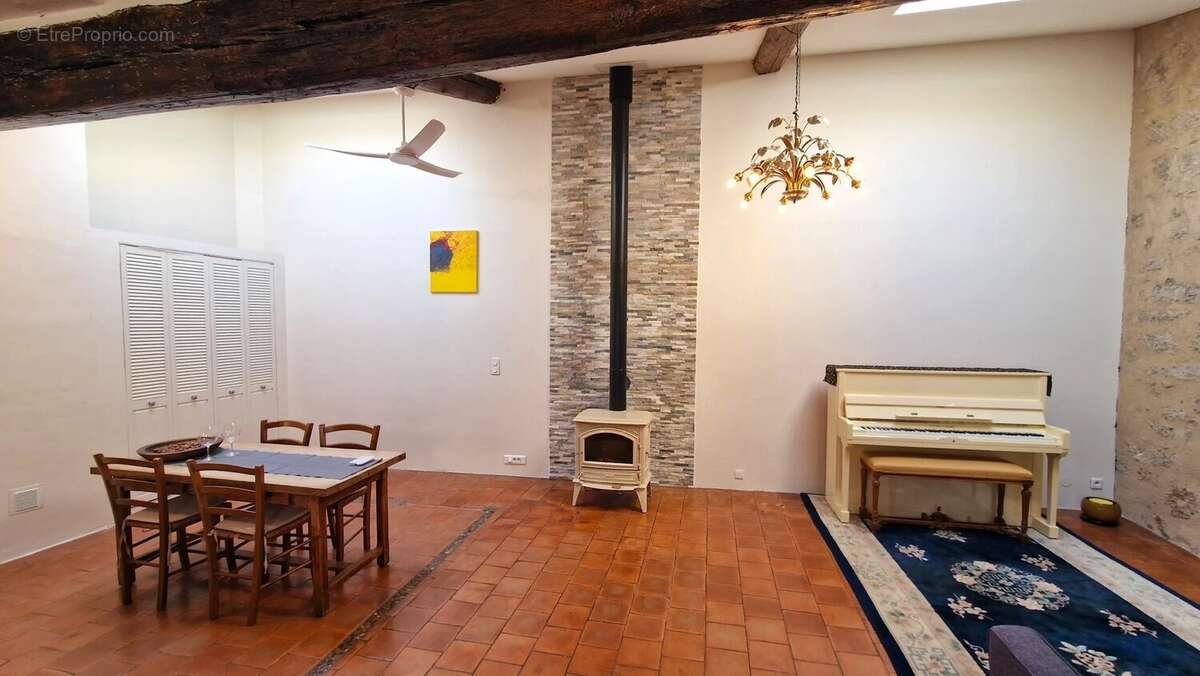 Appartement élégant de 2 chambres au cœur de Pézenas – une opportunité rare - photo 5
