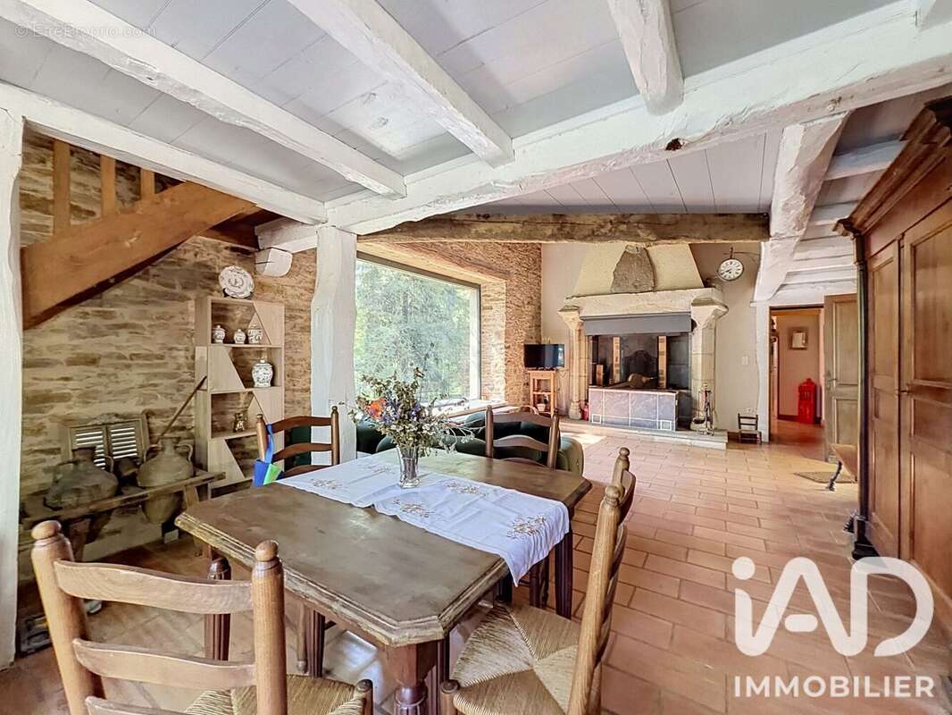 Maison 151 m² à Coupiac  - photo 3