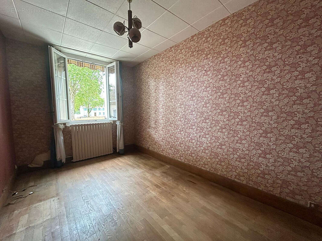 Maison à GERMIGNY-L'EXEMPT